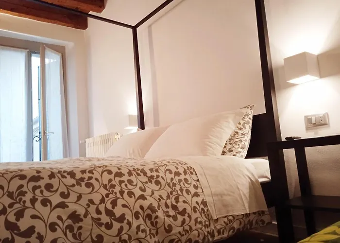 Moira Rooms